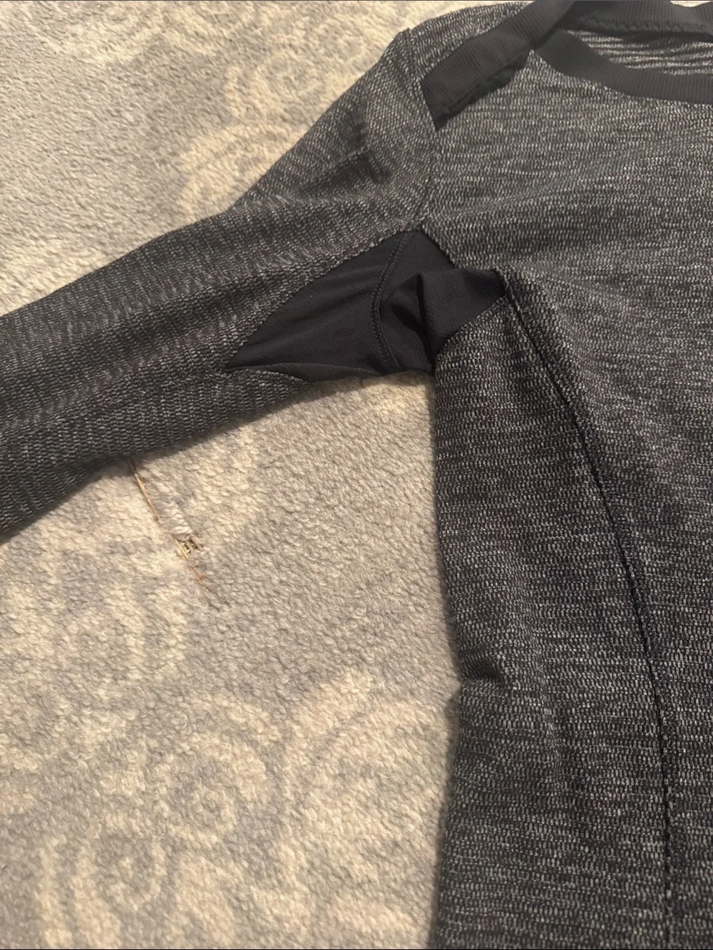 lululemon athletica Women's Long-Sleeve Heathered Charcoal Top
